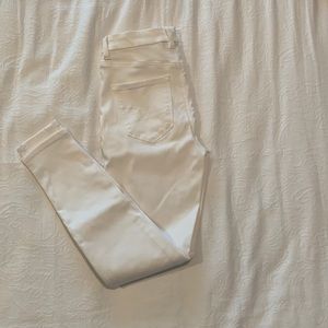 White skinny American eagle jeans